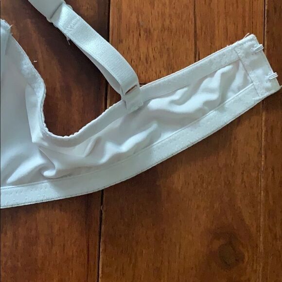 Like new bra white underwire 38D - Picture 4 of 4